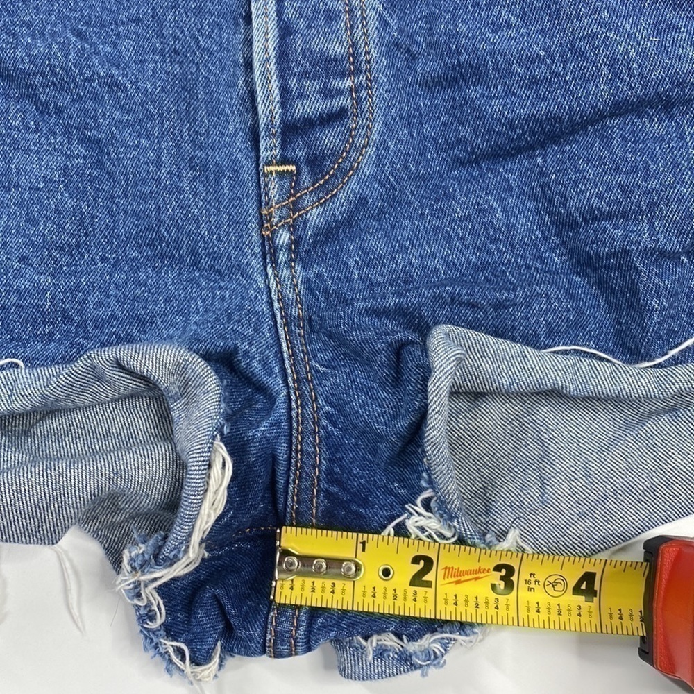 Levi's Premium Ribcage Shorts Button Fly Size 30 (flawed) - Picture 10 of 12